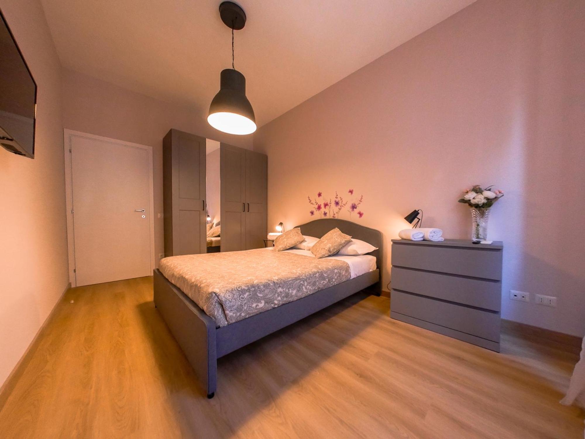 Chic Modern 2-Bedroom Near Metro Roma Exterior foto